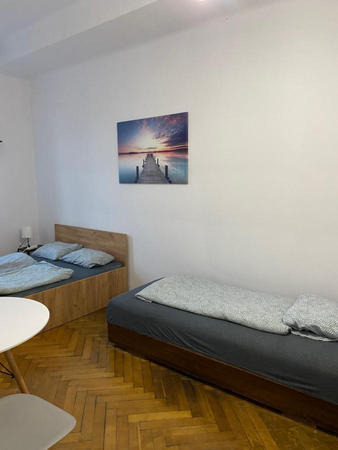 Classy Rooms In Old Town Krakow Bagian luar foto